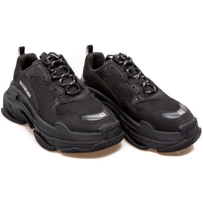 Triple S - Black